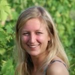 28 Oona Simon